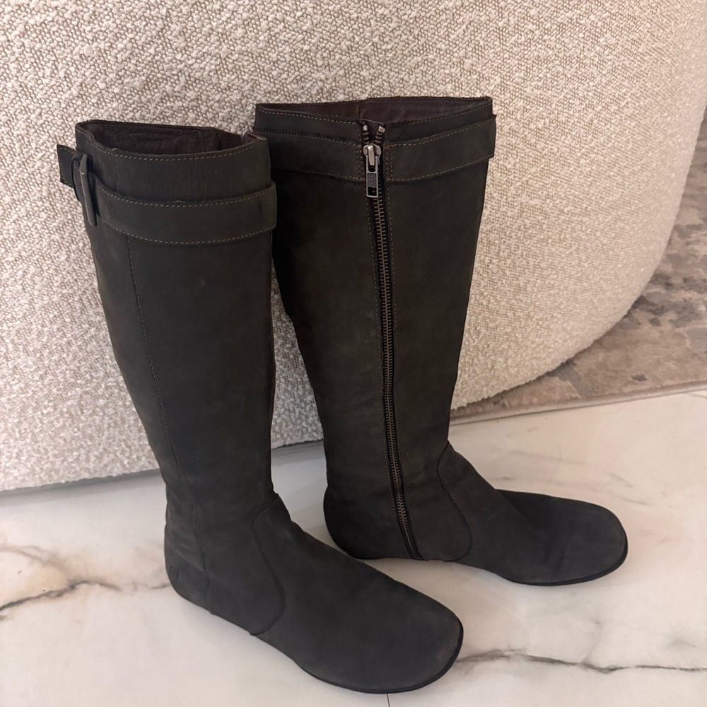 Born Charcoal color leather suede boots. Size 7.5.
